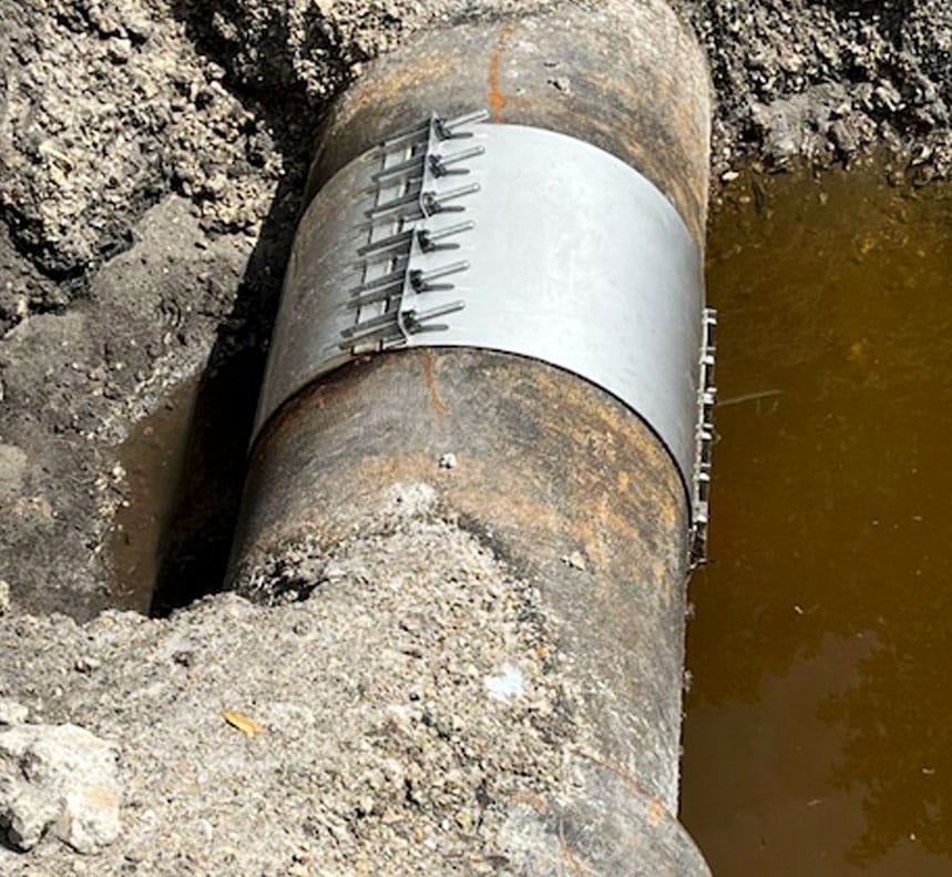 pipe repair clamp application