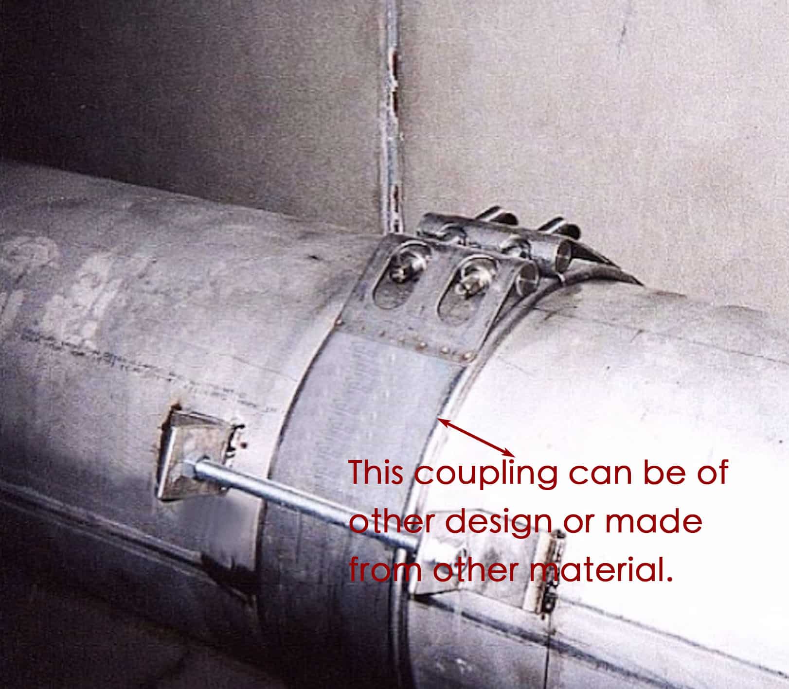 common coupling with additional anti-pull-out device