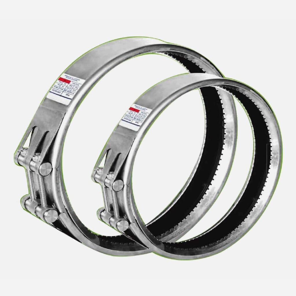Stainless steel pipe coupling with anchor rings to avoid pipes to be pulled out, axially restrained, narrow type for limited space