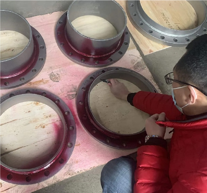 Strictly inspect the weld quality of the steel dismantling joint