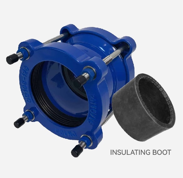 coupling with insulating boot