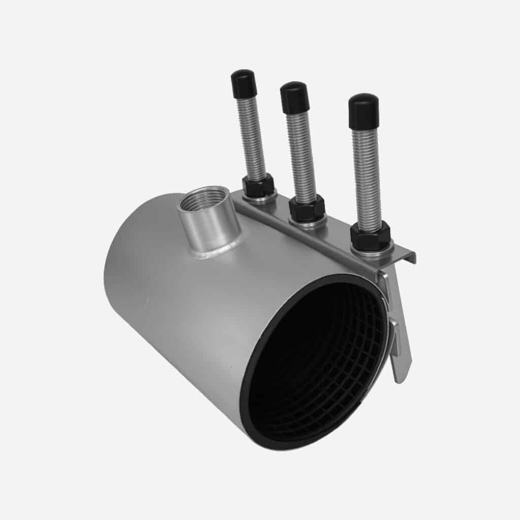 tapping sleeve with thread outlet