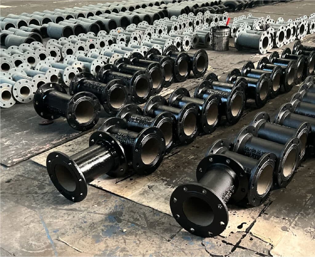 Integral casted pipe flange