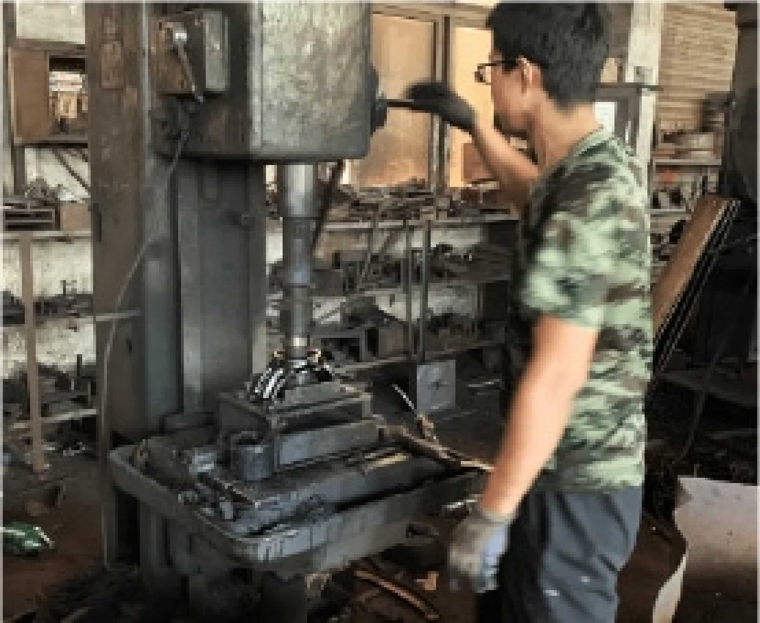 Drilling outlet thread and bolts thread