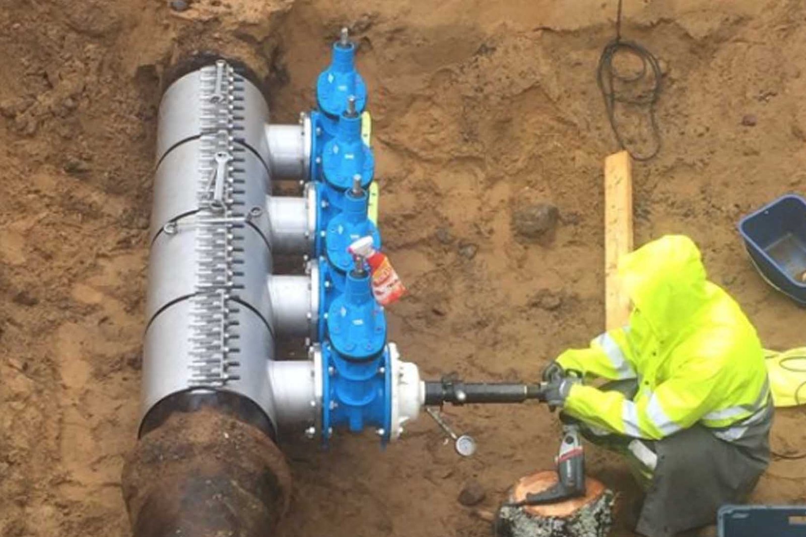 A clean water pipeline with tapping sleeve/saddle installed