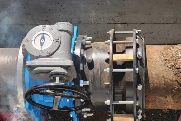 A diagram showing pipe misalignment and different pipe materials